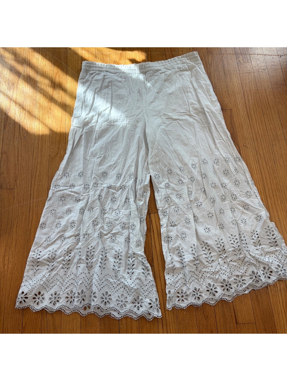 Vintage Y2K boho whimsical flared lace pants/leggings